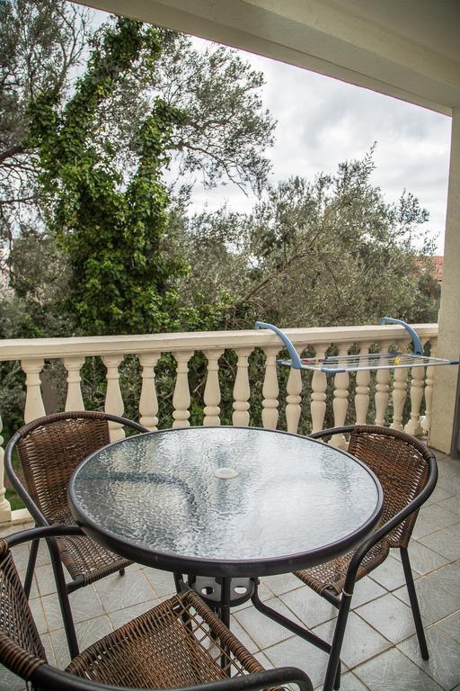 Apartmani Ksenija Petrovac ภายนอก รูปภาพ