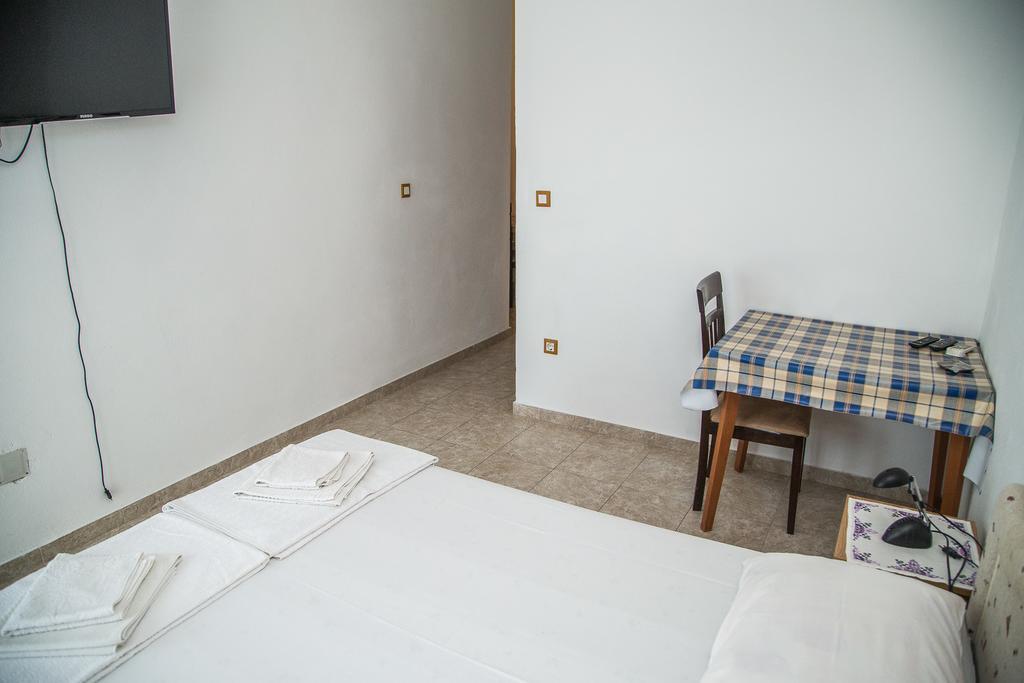 Apartmani Ksenija Petrovac ภายนอก รูปภาพ