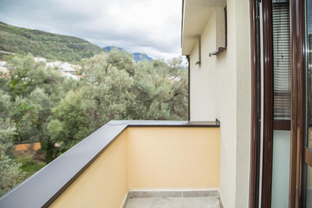 Apartmani Ksenija Petrovac ภายนอก รูปภาพ